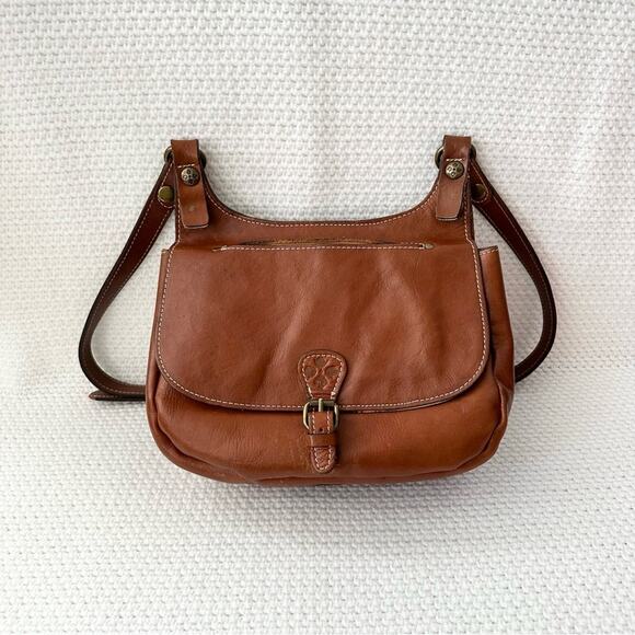 Patricia Nash London Heritage Collection Cognac Smooth Leather Saddle Crossbody - Picture 1 of 16